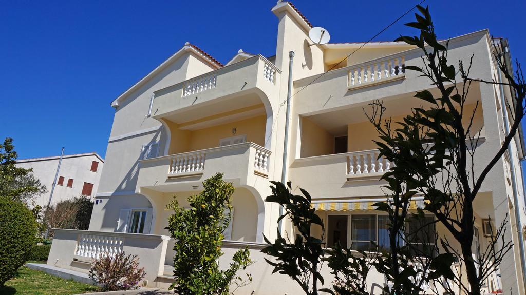 Apartments Sandra Sukošan Buitenkant foto