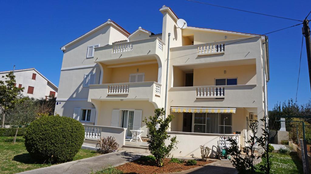 Apartments Sandra Sukošan Buitenkant foto