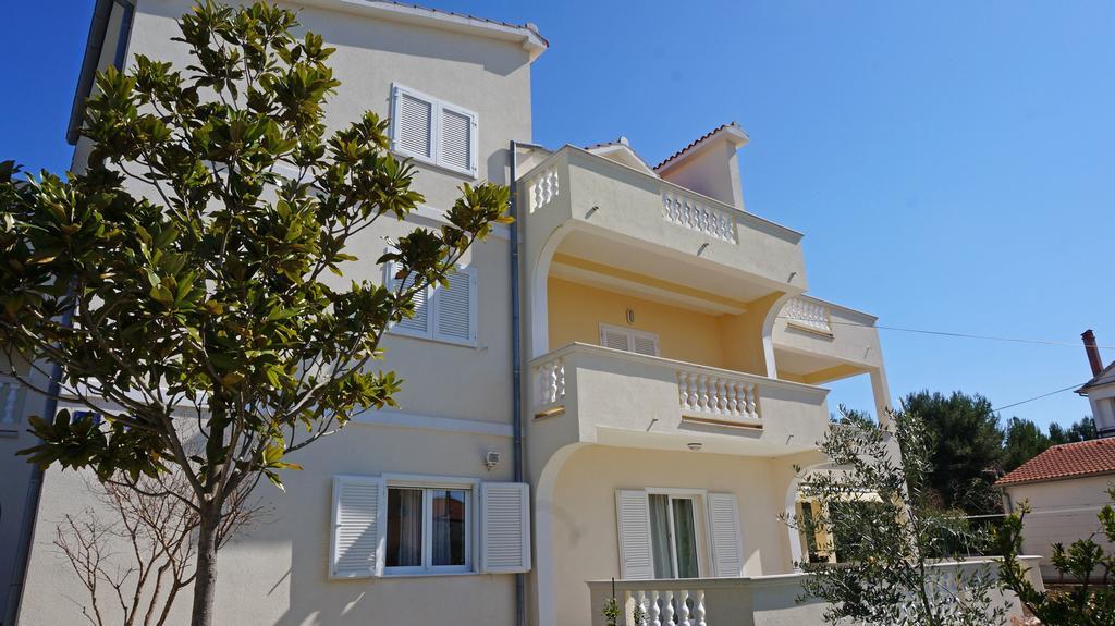 Apartments Sandra Sukošan Buitenkant foto