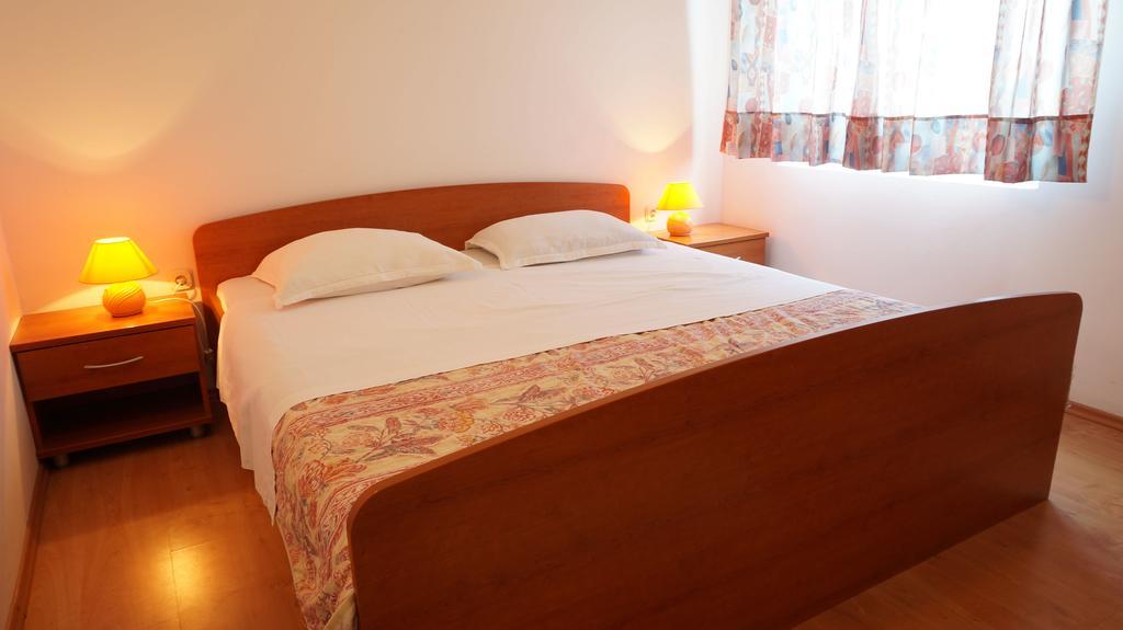 Apartments Sandra Sukošan Kamer foto