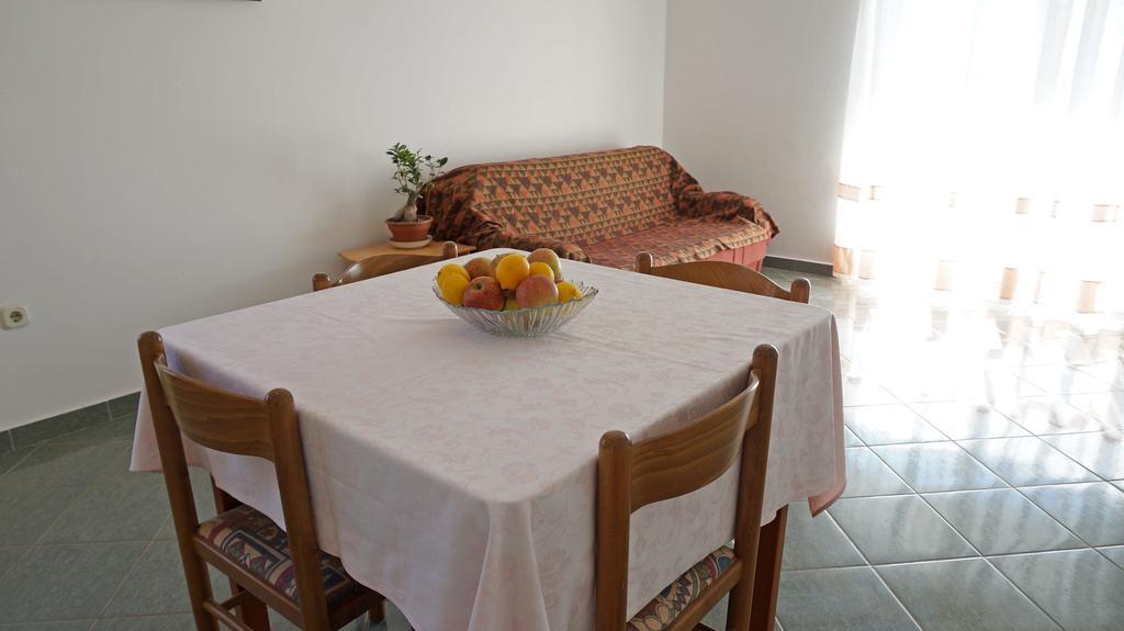 Apartments Sandra Sukošan Kamer foto